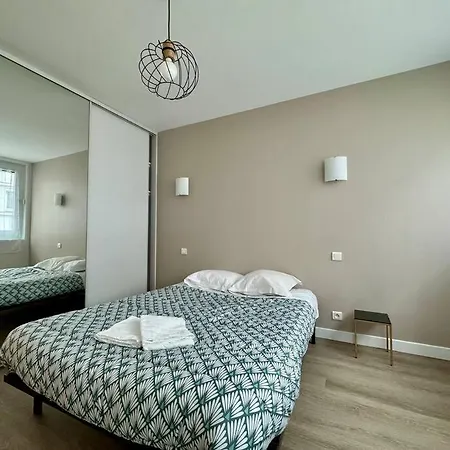 F3 Plein Coeur Centre Fd Avec Parking Montrognon Lejlighed *