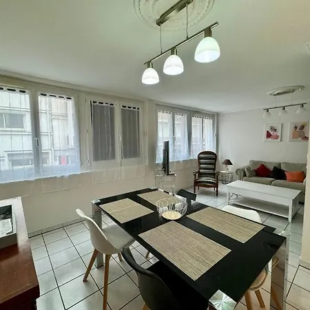 F3 Plein Coeur Centre Fd Avec Parking Montrognon Клермон-Ферран