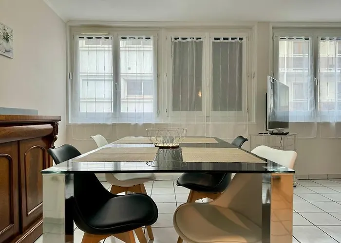 Апартаменты F3 Plein Coeur Centre Fd Avec Parking Montrognon