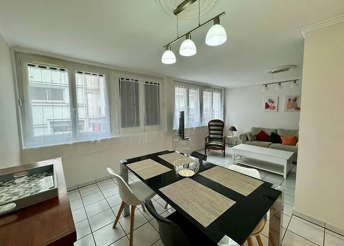 F3 Plein Coeur Centre Fd Avec Parking Montrognon Клермон-Ферран